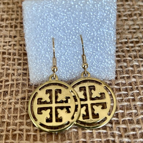 Jewelry - Gold Tone Round Dangling Earrings